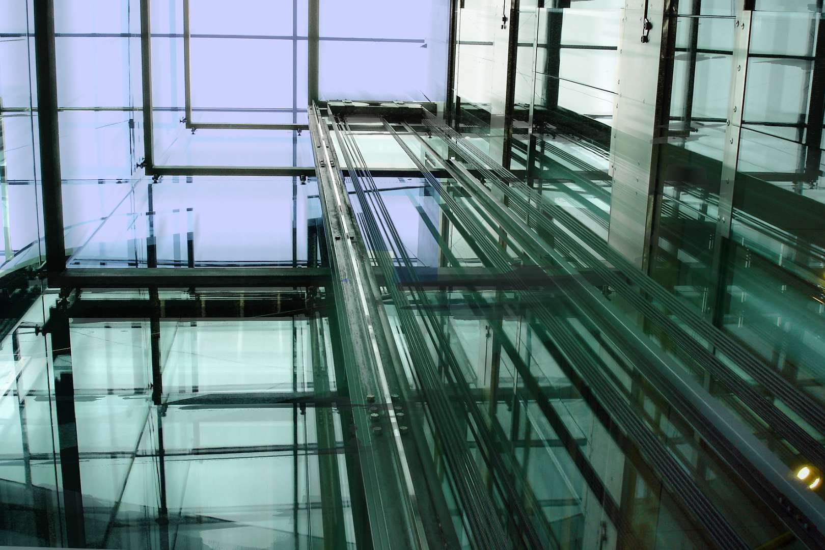 Klicken um die Schaltflächen zu zeigen oder zu verbergen